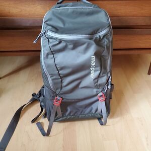 Macpac kids carrier back pack unisex